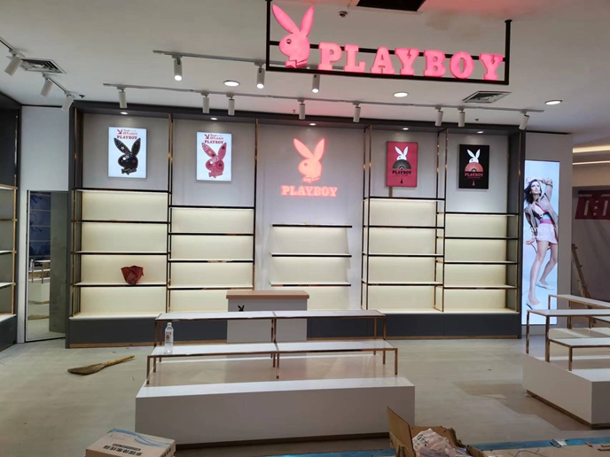 花花公子鞋展架，城陽(yáng)國(guó)貿(mào)